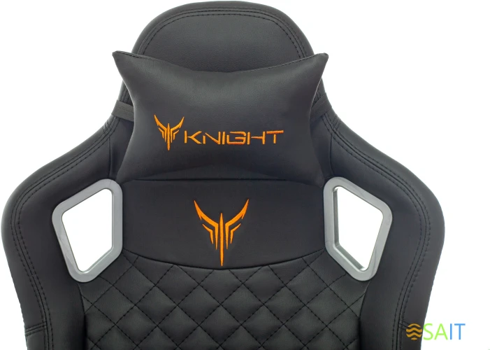 Кресло игровое Knight TITAN черный ромбик эко.кожа с подголов. крестов. металл