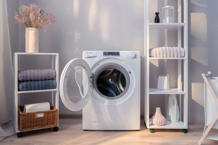 Стиральная машина Candy Smart Pro CSO4 276TWM-07 класс: A загр.фронтальная макс.:7кг белый инвертер