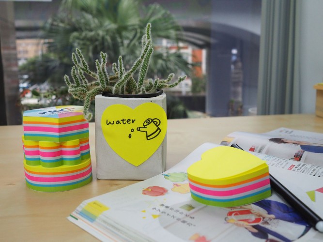 Блок самоклеящийся бумажный Stick`n 21826 61x70мм 250лист. пастель ассорти "гексагон"