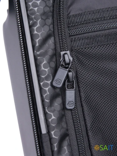 Чемодан Piquadro PQ LIGHT BV6700PQL/NO 23x55x40см поликарбонат черный