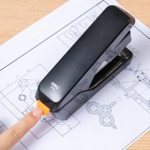 Степлер настольный Deli E0371S BLACK E0371S Exceed 24/6 24/8 26/6 26/8 (55листов) снижение усилия плоский подгиб скобы черный 50скоб металл/пластик коробка