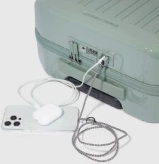 Чемодан Piquadro PQ-LIGHT (BV4425PQL/VE) 20x55x40см 34л. поликарбонат изумрудный глянц.