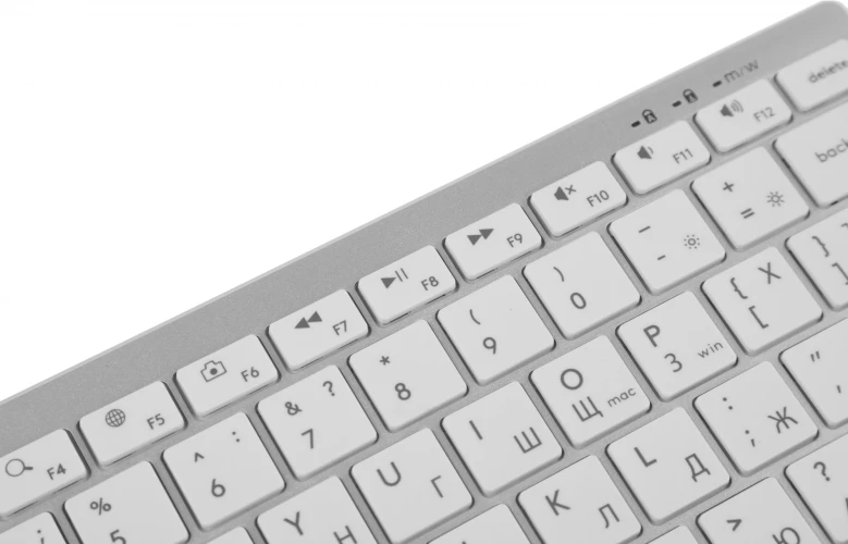 Клавиатура A4Tech Fstyler FX51 белый USB slim Multimedia (FX51 WHITE)