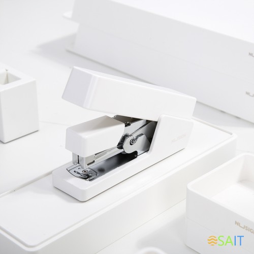 Степлер Deli ENS081WHITE Nusign 24/6 26/6 (25листов) белый 100скоб коробка