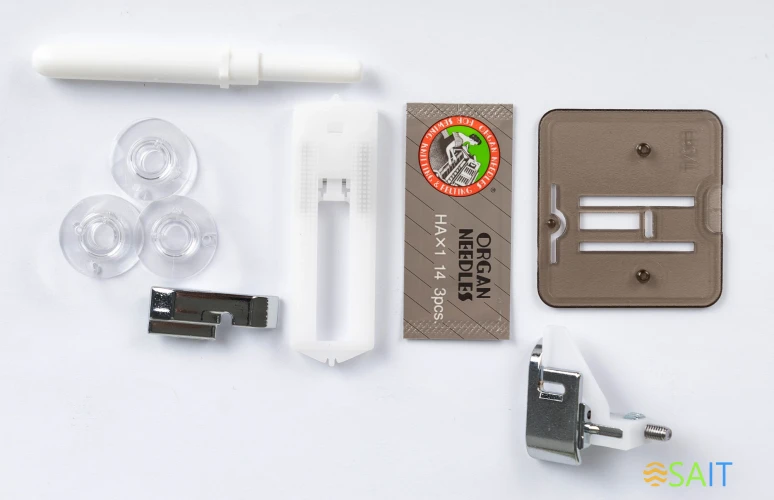 Швейная машина Janome JQ 2515S белый