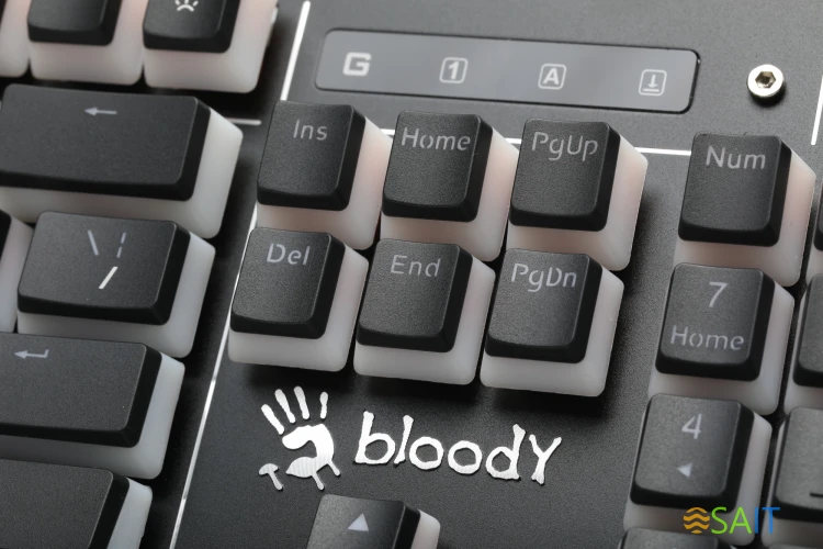 Клавиатура A4Tech Bloody B975P механическая черный USB Multimedia for gamer LED (подставка для запястий) (B975P)