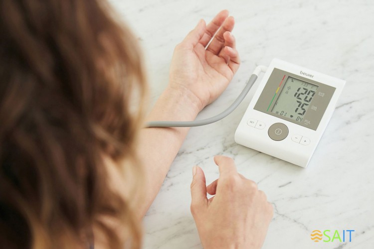 Тонометр автоматический Beurer BM28 с адаптером