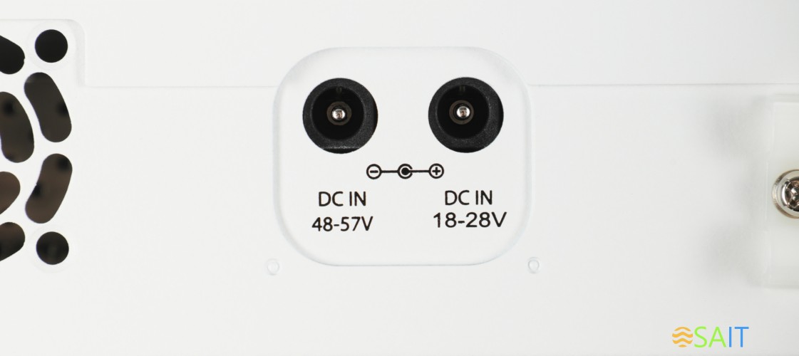 Коммутатор MikroTik CRS112-8P-4S-IN 8x1Гбит/с 4SFP 8PoE+ управляемый