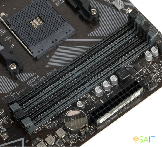 Материнская плата Gigabyte B550M DS3H Soc-AM4 AMD B550 4xDDR4 mATX AC`97 8ch(7.1) GbLAN RAID+DVI+HDMI