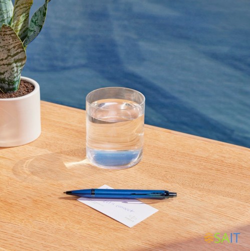 Ручка шариков. Parker IM Monochrome K328 (2172966) Blue PVD M син. черн. подар.кор.