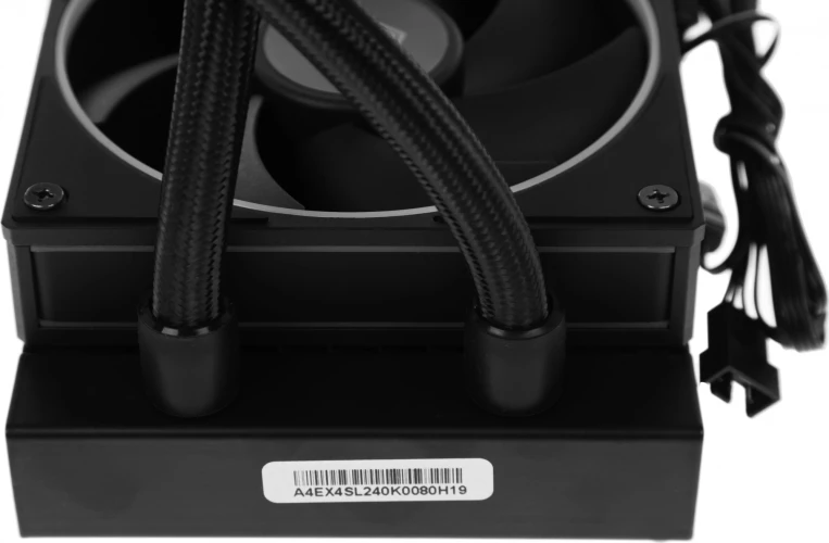 Система водяного охлаждения ID-Cooling SL240 ARGB Soc-AM5/AM4/1200/1700/1851 черный 4-pin 14-30dB Al+Cu LCD 300W Ret