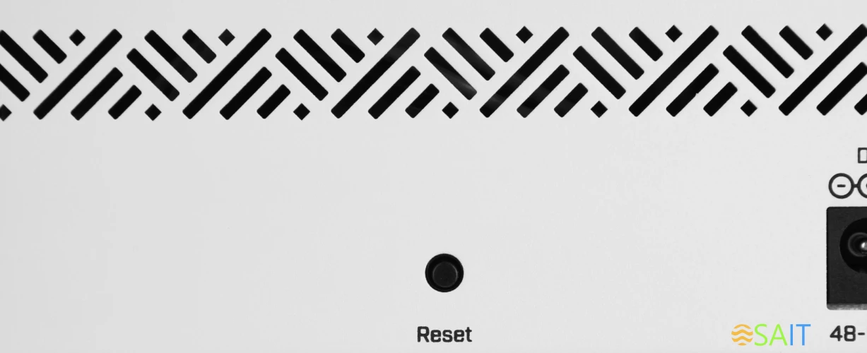 Коммутатор MikroTik CSS610-8P-2S+IN 8x1Гбит/с 2SFP+ 8PoE 8PPoE 140W управляемый