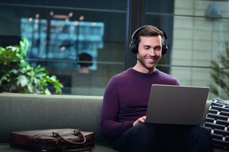Гарнитура беспроводная Jabra Evolve2 65 - USB-С MS Teams Stereo with Charging Stand