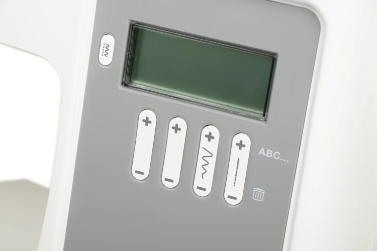 Швейная машина Singer Confidence 7640 белый