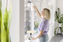 Мойщик окон Karcher WV 1 Plus Frame Edition шир.скреб.:250мм пит.:от аккум. белый/серый