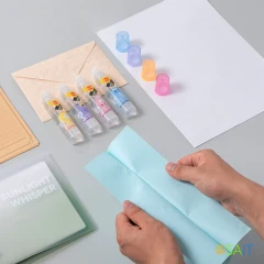 Клей жидкий Deli EA523 30мл корп.ассорти/прозрачный блистер диспенсер-кисточка