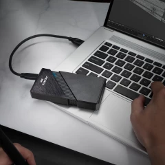Накопитель SSD A-Data USB-C 4.0 4TB SE920-4TCBK SE920 2.5" черный