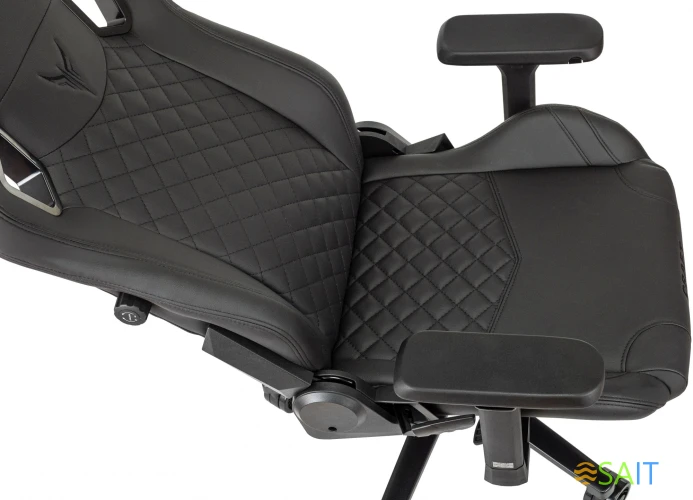 Кресло игровое Knight Craft черный эко.кожа с подголов. крестов. металл