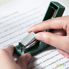 Степлер Deli NS083GREEN Nusign 24/6 26/6 (12листов) зеленый 40скоб блистер