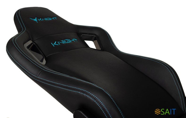 Кресло игровое Knight Outrid Smile черный эко.кожа с подголов. крестов. пластик