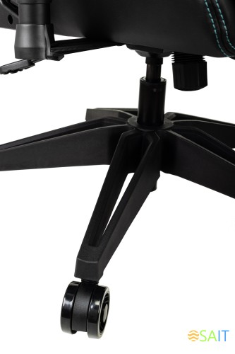 Кресло игровое Knight Outrid Smile черный эко.кожа с подголов. крестов. пластик