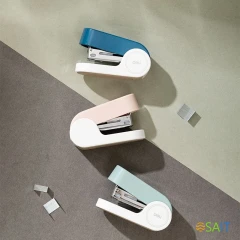 Степлер мини Deli EK203-BL EK203 24/6 26/6 (15листов) встроенный антистеплер синий 15скоб металл/пластик коробка