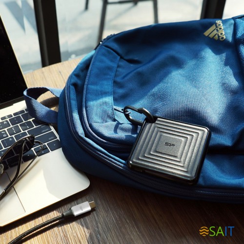 Накопитель SSD Silicon Power USB-C 1Tb SP010TBPSDPC60CK PC60 1.8" черный