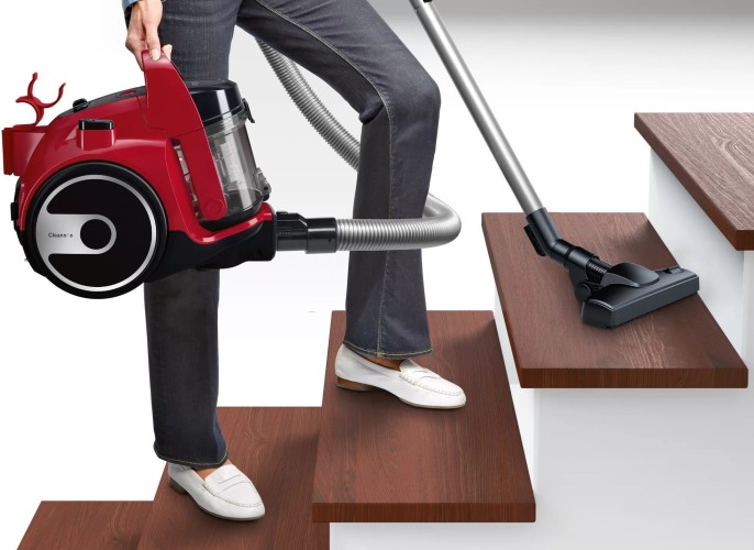Пылесос Bosch BGC05AAA2 700Вт красный/черный