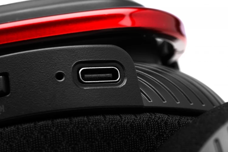 Наушники с микрофоном A4Tech Bloody MR720 черный мониторные BT/Radio оголовье (MR720 BLACK)