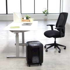 Шредер Fellowes® Powershred® LX85, DIN P-4, 4х40мм, 12лст., 19 лтр., SafeSense™, шт Шредер Fellowes Powershred LX85 (FS-44008)