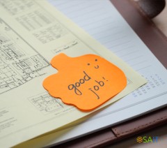 Блок самоклеящийся бумажный Stick`n 21178 70x70мм 50лист. 70г/м2 неон оранжевый вырубной &quot;большой палец&quot; европодвес