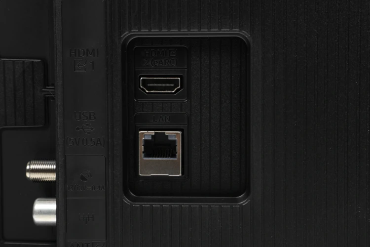 Телевизор LED Samsung 32" UE32F6000FUXRU черный FULL HD 60Hz DVB-T2 DVB-C DVB-S2 USB WiFi Smart TV