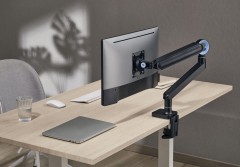 Кронштейн для мониторов Ultramounts UM719B черный 17"-35" макс.10.5кг крепление к столешнице поворот и наклон