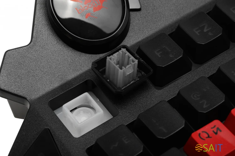 Клавиатура A4Tech Bloody B318 черный USB Multimedia for gamer LED (подставка для запястий) (B318)