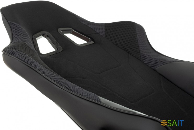 Кресло игровое Zombie VIKING 4 AERO Edition черный ткань/эко.кожа с подголов. крестов. пластик