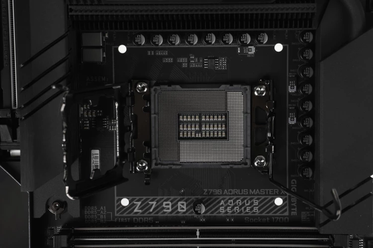 Материнская плата Gigabyte Z790 AORUS MASTER X Soc-1700 Intel Z790 4xDDR5 ATX AC`97 6ch(5.1) 10Gigabit RAID+DP