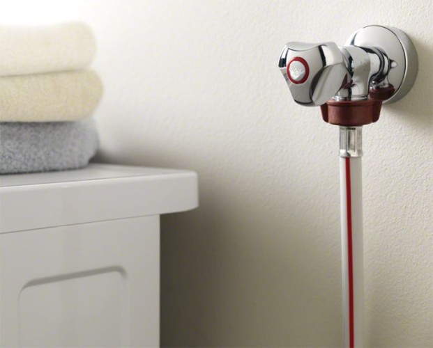 Шланг для посудомоечных и стиральных машин Electrolux E2WIH250A полимер 440гр