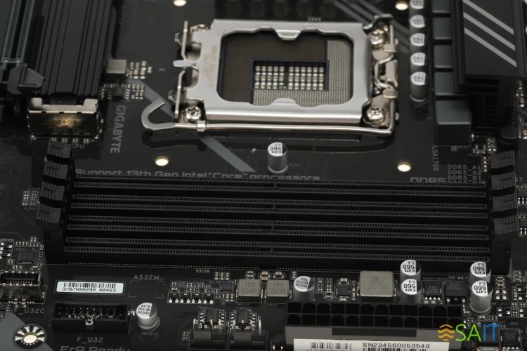 Материнская плата Gigabyte B760 DS3H AX Soc-1700 Intel B760 4xDDR5 ATX AC`97 8ch(7.1) GbLAN RAID+HDMI+DP