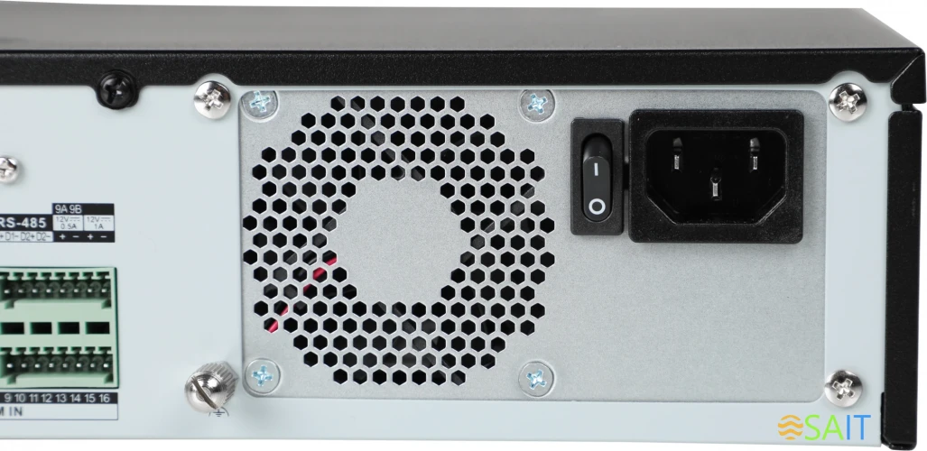 Видеорегистратор Hikvision DS-7764NI-M4