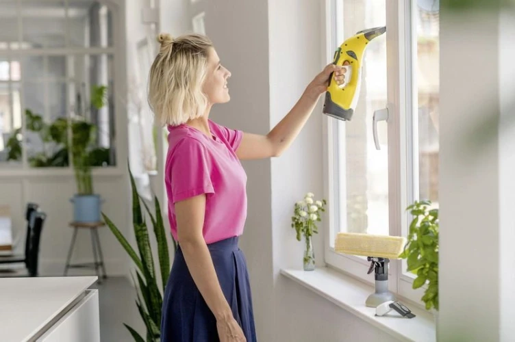 Мойщик окон Karcher WV 5 Plus Frame Edition шир.скреб.:280мм пит.:от аккум. желтый