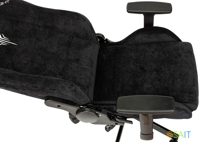 Кресло игровое Knight N1 Fabric черный Light-20 с подголов. крестов. металл