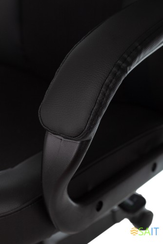 Кресло игровое Zombie Game 17 черный эко.кожа/ткань крестов. пластик