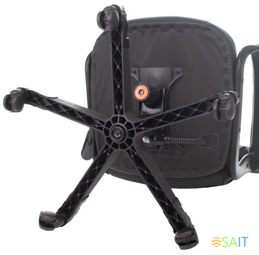 Кресло игровое Zombie Game 17 черный эко.кожа/ткань крестов. пластик