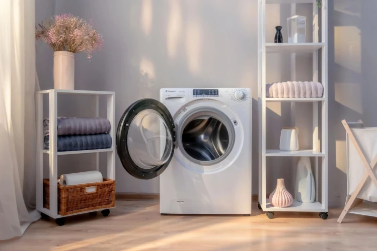 Стиральная машина Candy Smart Pro CSO4 276TWMB-07 класс: A загр.фронтальная макс.:7кг белый инвертер