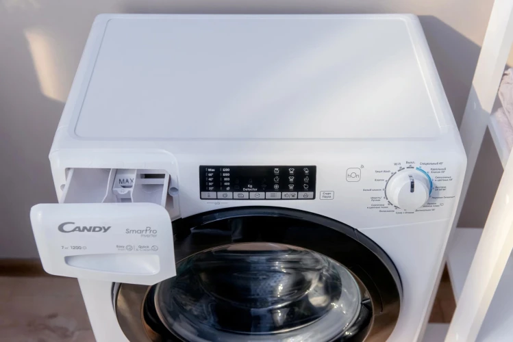 Стиральная машина Candy Smart Pro CSO4 276TWMB-07 класс: A загр.фронтальная макс.:7кг белый инвертер
