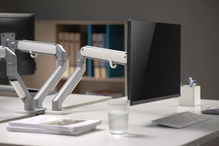 Кронштейн для мониторов Ultramounts UM734SIL серый/серебристый 17"-27" макс.7кг крепление к столешнице поворот и наклон