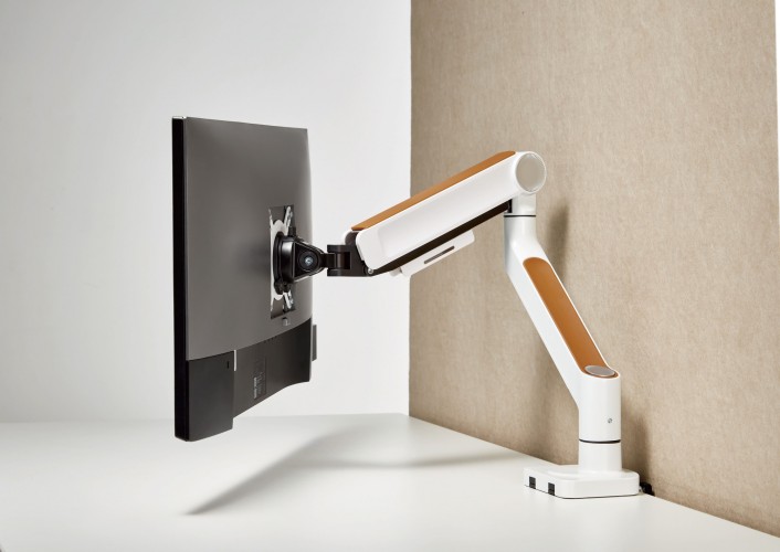 Кронштейн для мониторов Ultramounts UM732W белый/коричневый 17"-32" макс.8кг крепление к столешнице поворот и наклон