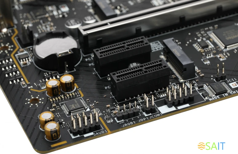 Материнская плата MSI PRO B650M-P SocketAM5 AMD B650 4xDDR5 mATX AC`97 8ch(7.1) 2.5Gg RAID+VGA+HDMI+DP