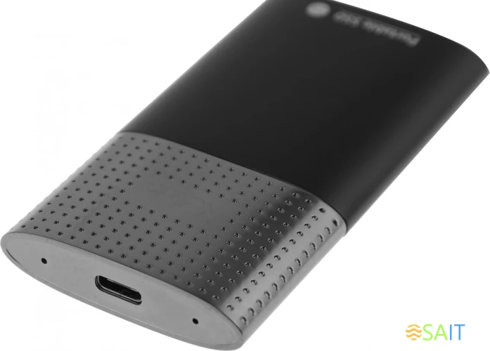 Накопитель SSD Netac USB-C 2000Gb NT01Z9-002T-32BK Z9 1.8" черный