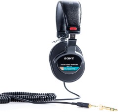 Гарнитура мониторные Sony MDR-7506 3м черный проводные оголовье